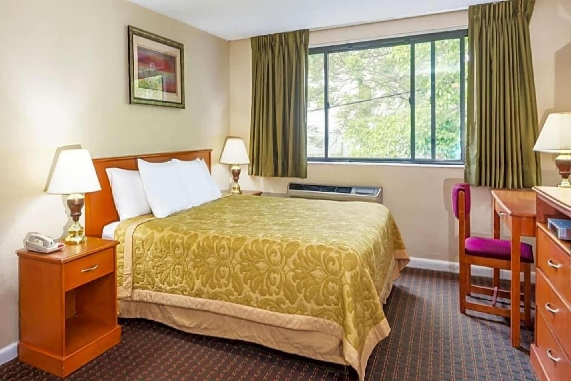 Super 8 By Wyndham Watertown/Cambridge/Boston Area Exterior foto