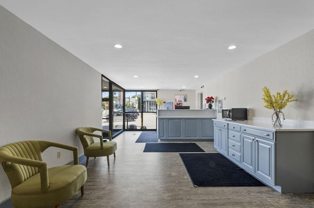 Super 8 By Wyndham Watertown/Cambridge/Boston Area Exterior foto